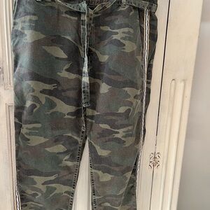 Sundry Camouflage Pants